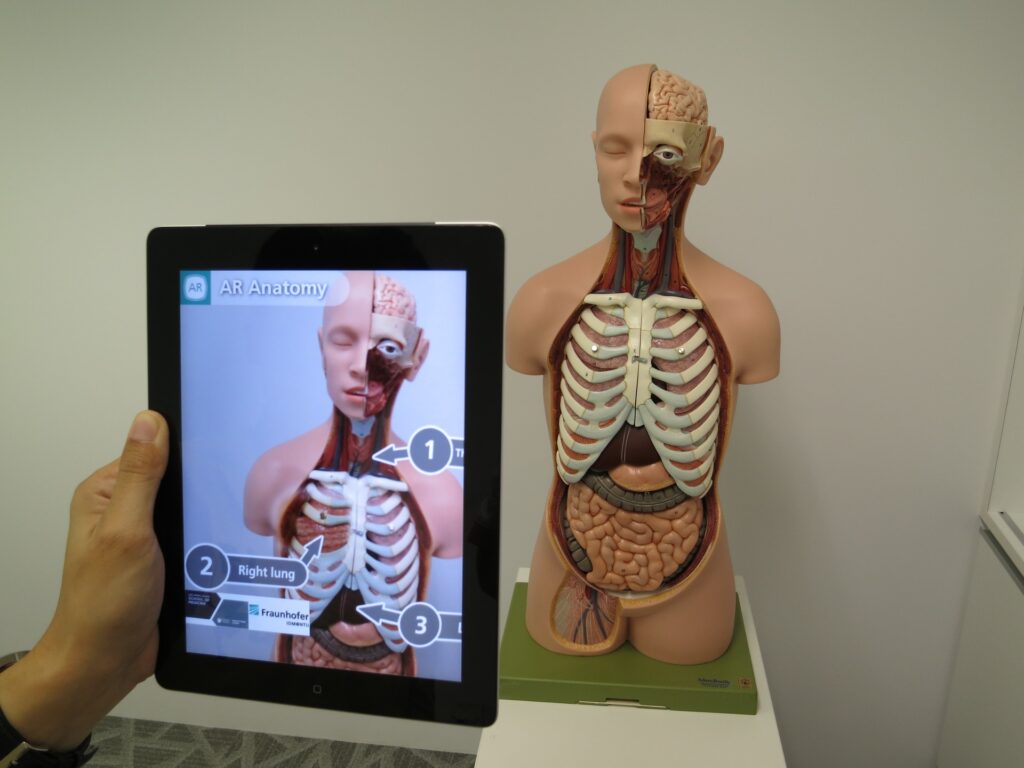 Augmented reality (AR)